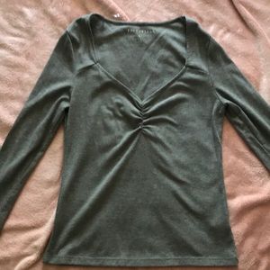 Gray long sleeve shirt
